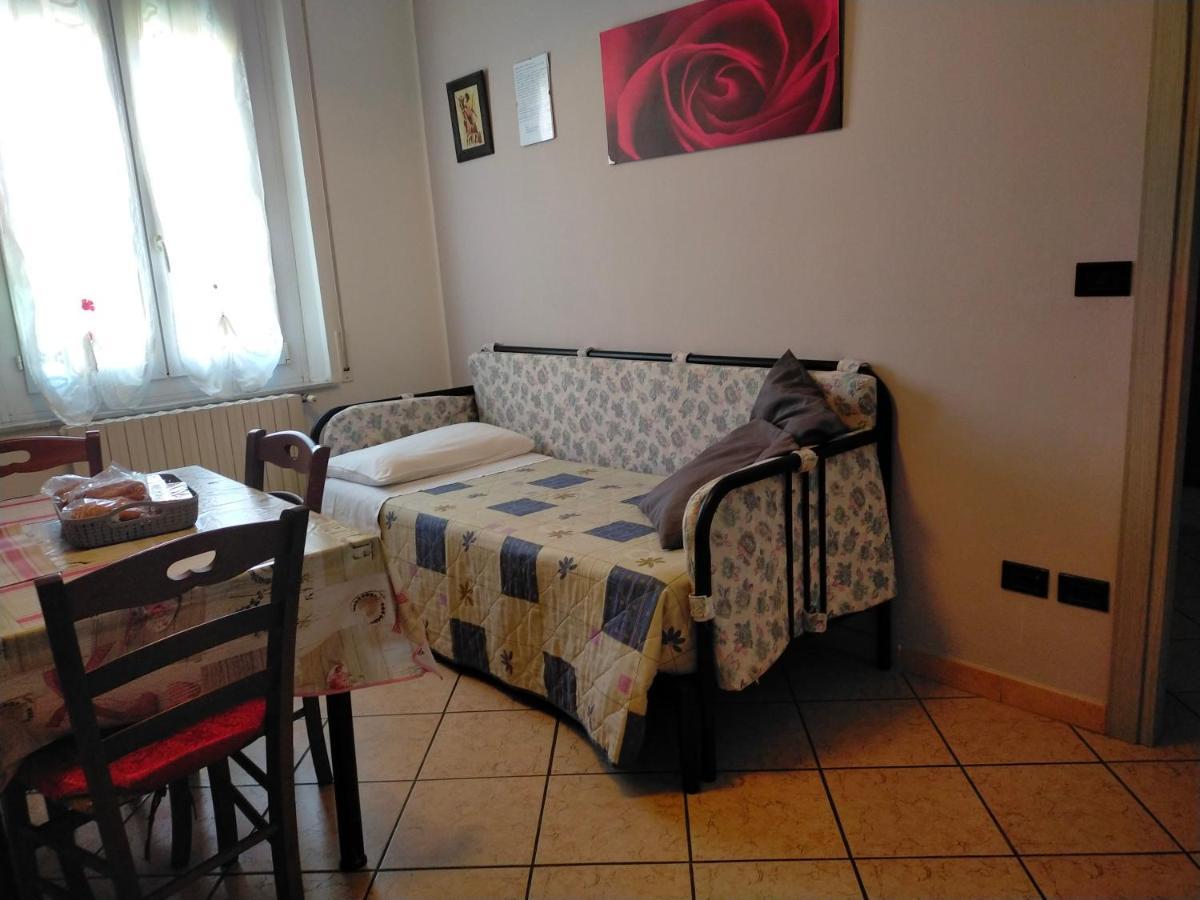 Casa Vacanza Regina Apartment Parma Luaran gambar